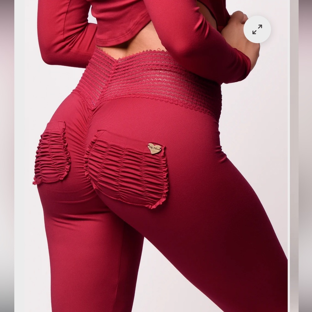 🔥🔥🔥 SALE Women’s RED Dream Beauty Leggings Size L